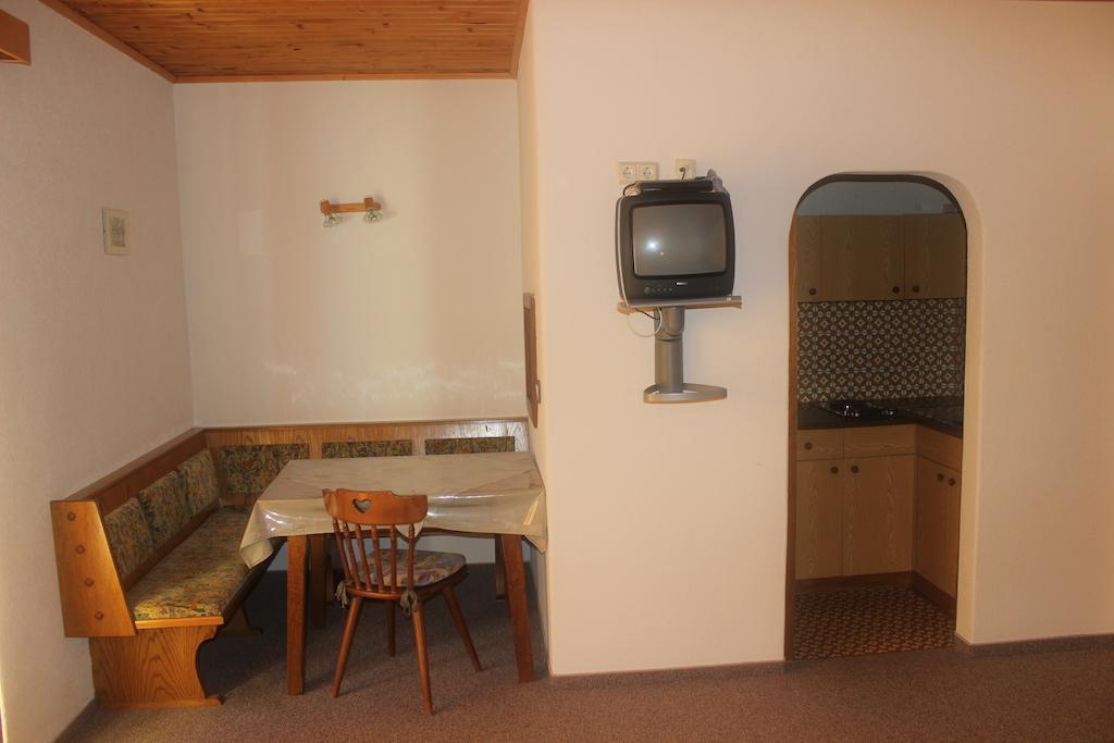 Appartamento Haus Bergblick Bad Kleinkirchheim Camera foto